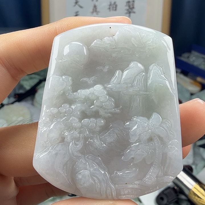 翡翠未镶嵌颈饰翡翠