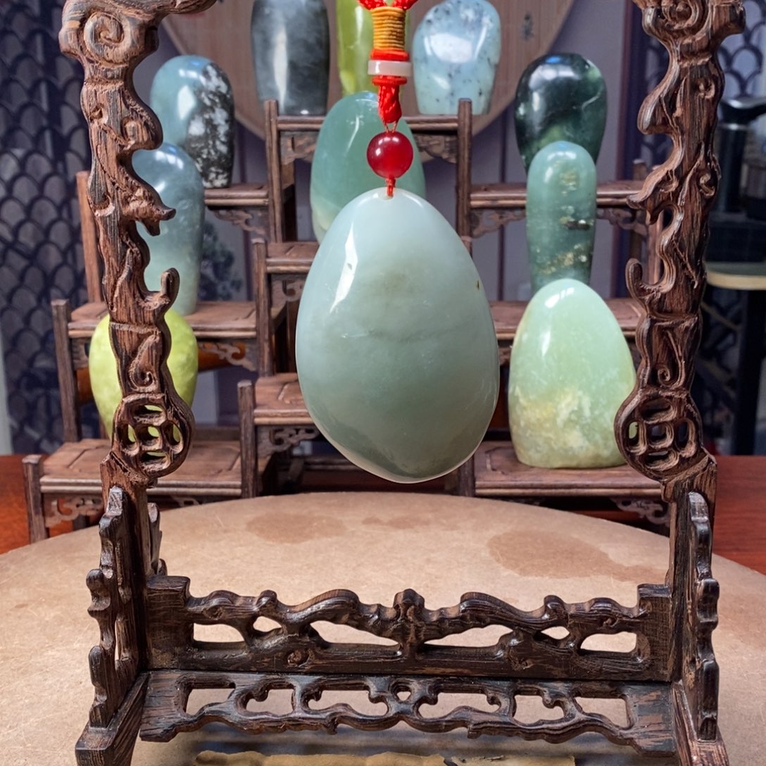 平***真岫玉未镶嵌珠宝奇石