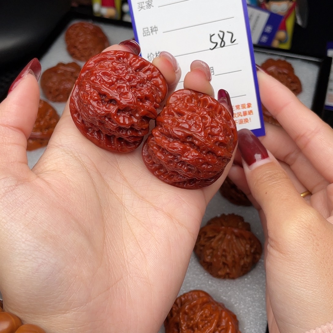 東***◈吊坠桃核39血麒麟582