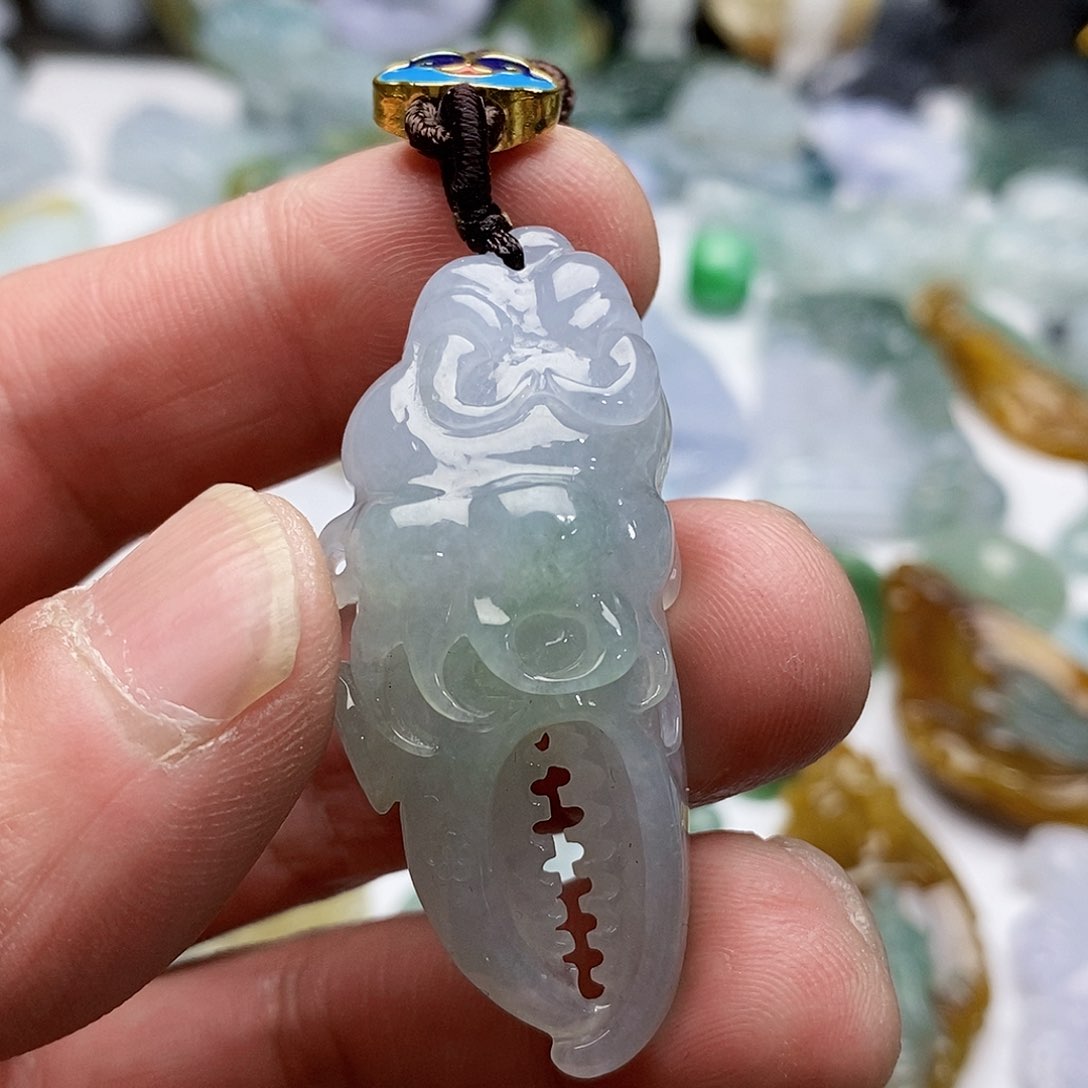 翡翠颈饰未镶嵌蟹钳