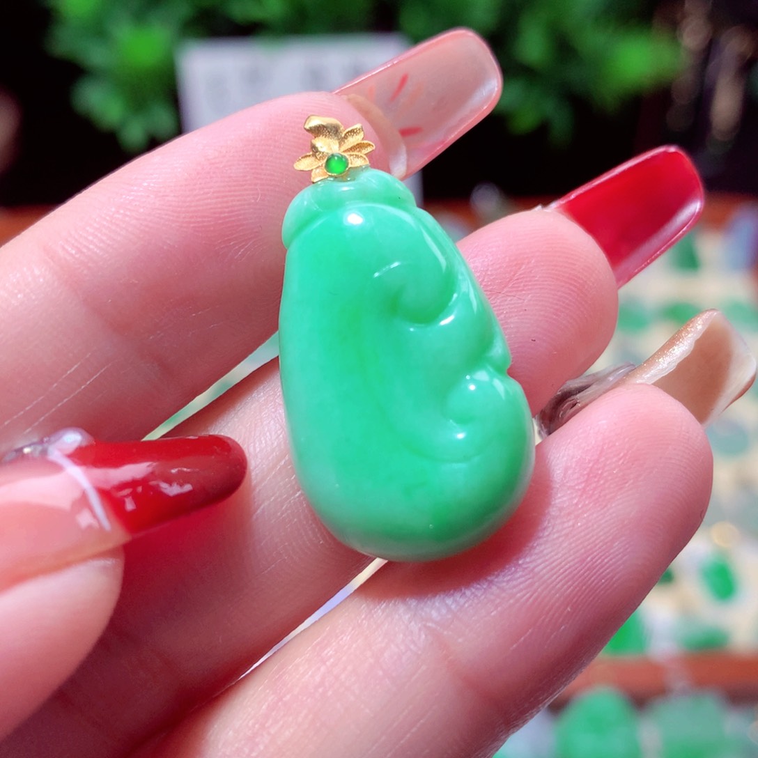 翡翠吊坠(不含链)18K金镶嵌
