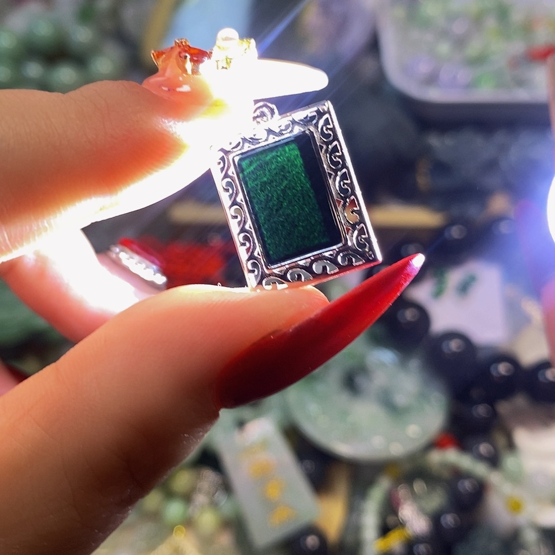 颈饰未镶嵌翡翠天然翡翠