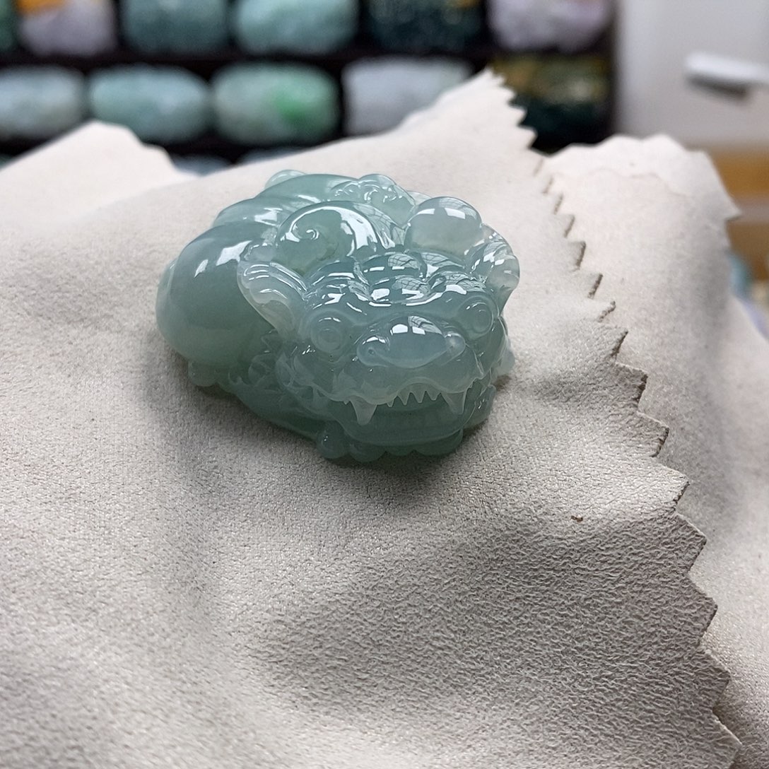 翡翠未镶嵌颈饰天然翡翠吊坠貔貅