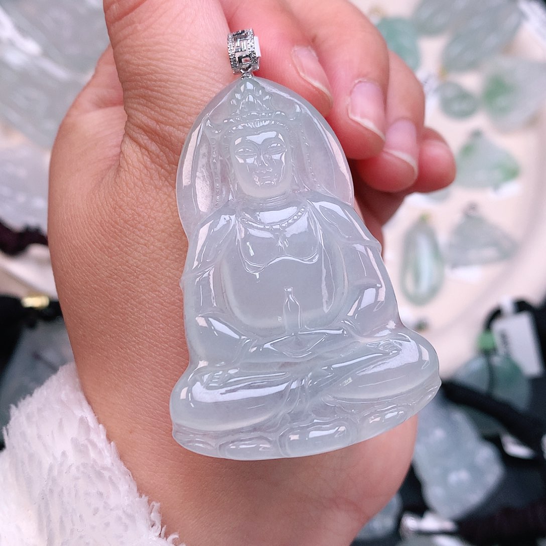 翡翠颈饰18K金镶嵌冰胶大观音