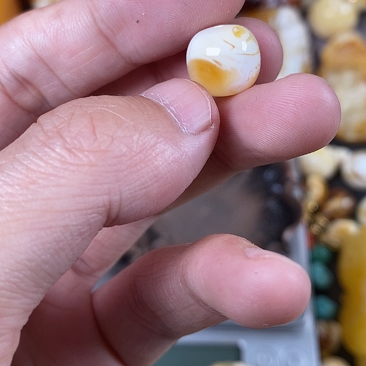 琥珀未镶嵌裸石我