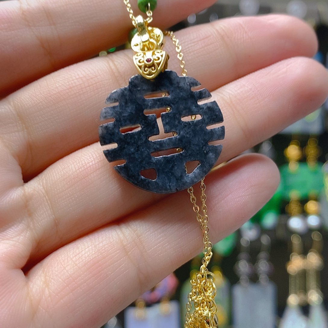 未镶嵌翡翠耳饰翡翠