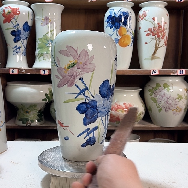 瓶大萝卜青花荷花款陶瓷陶瓷