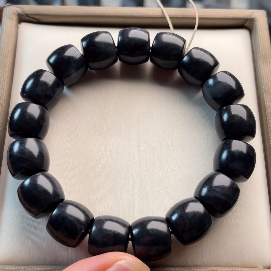 和田玉手串未镶嵌