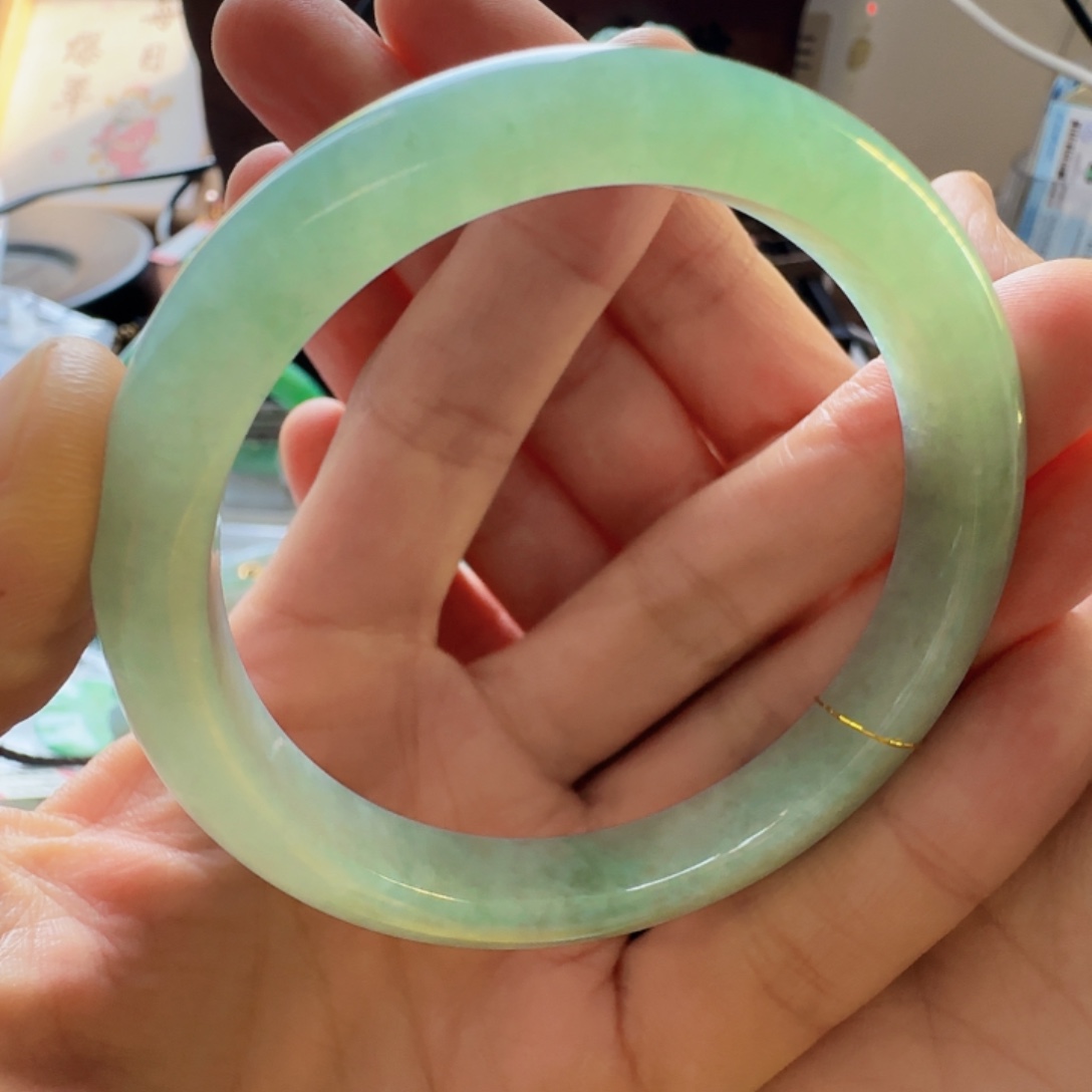 王***应翡翠未镶嵌手镯翡翠1100