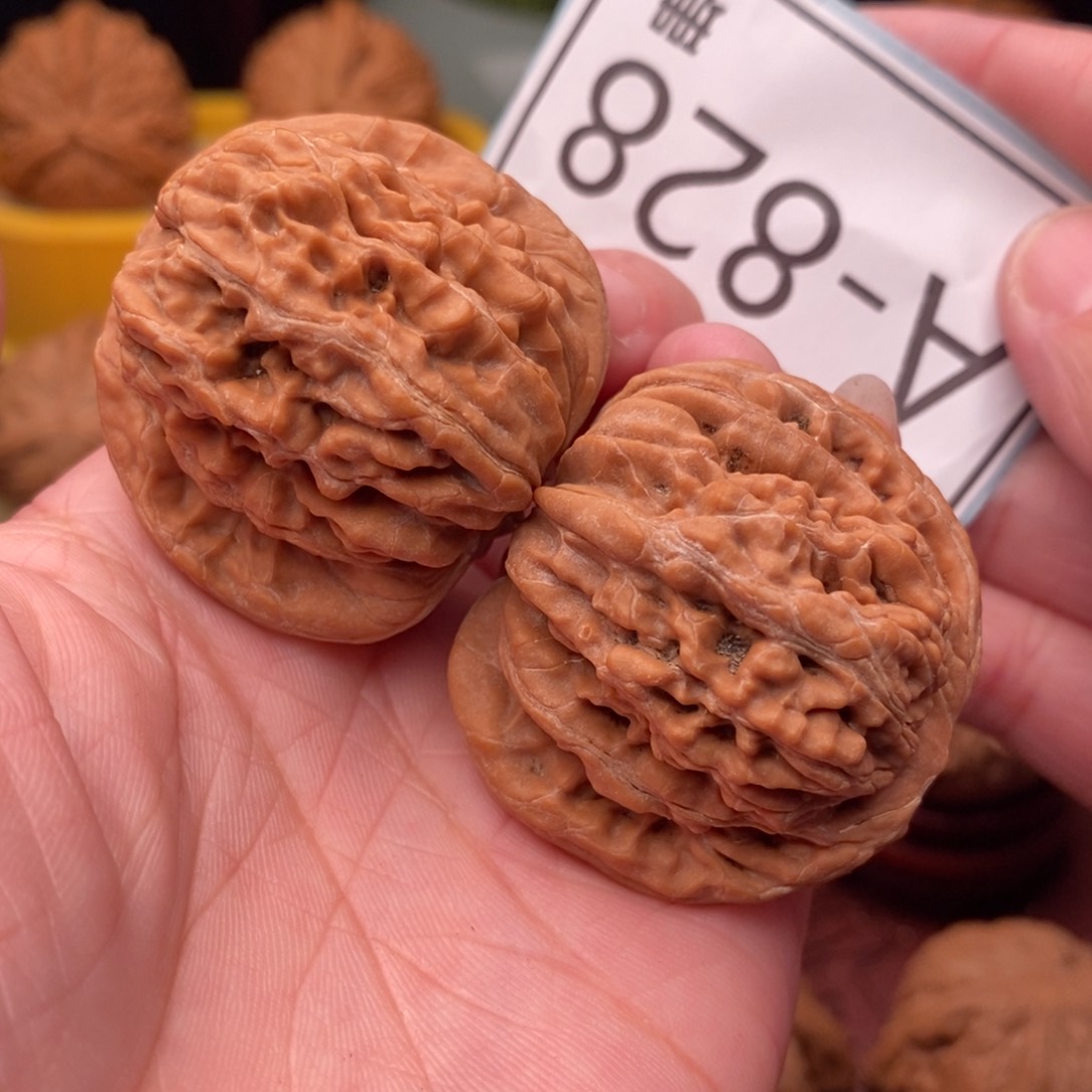 文玩核桃把件汉高楼39