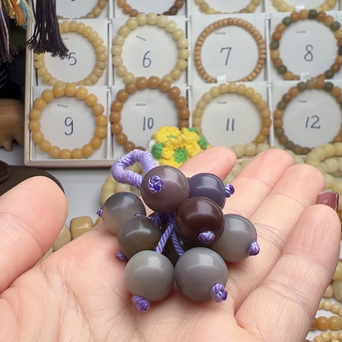 白***贞手串菩提根/象牙果卡13葡萄S114