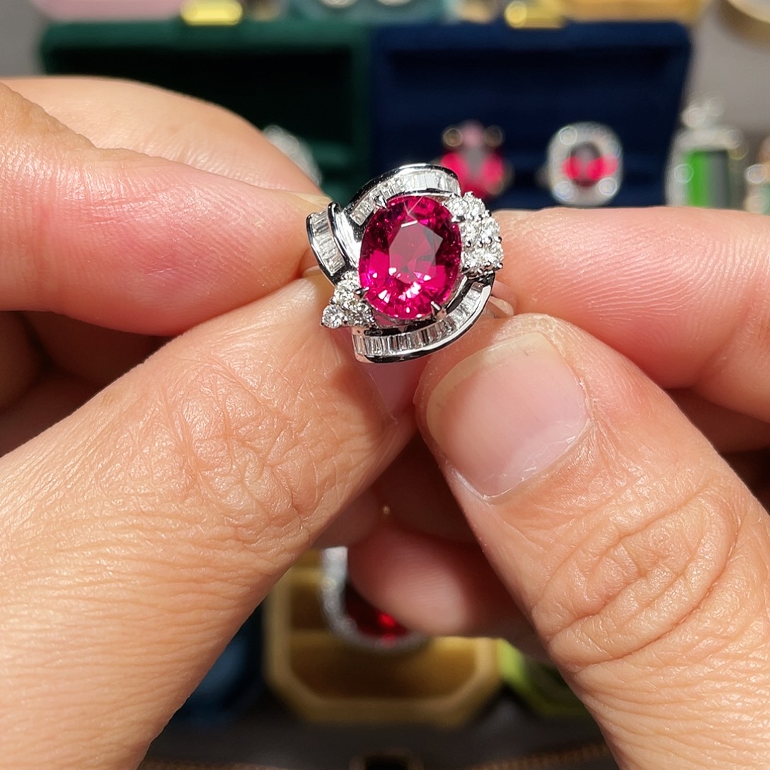 碧玺戒指18K金镶嵌3.92ct