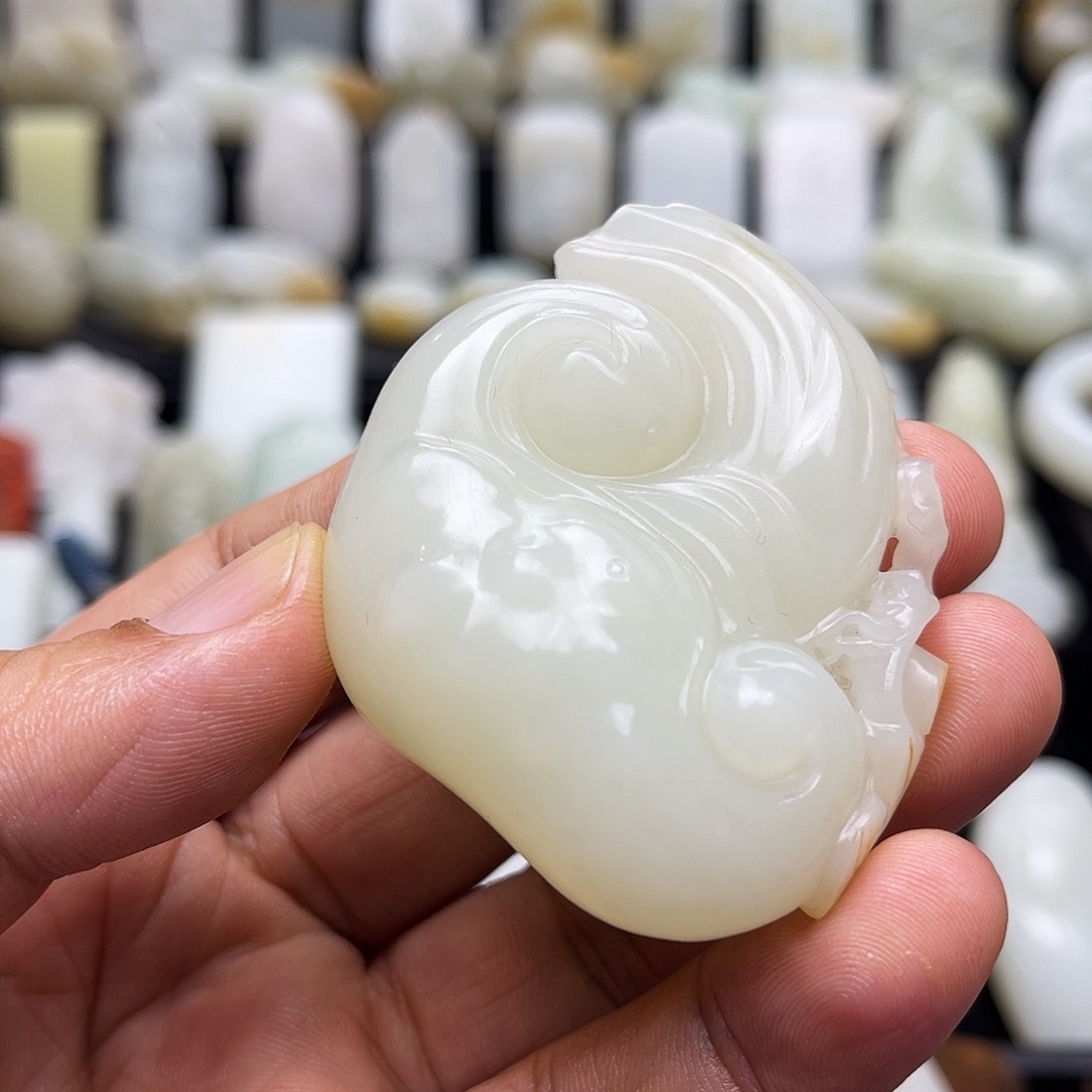 和田玉颈饰未镶嵌