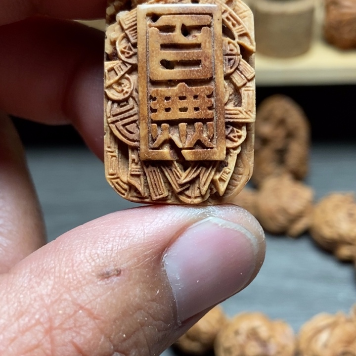 哇****把件核桃风味纯手工桃核雕刻百无禁忌