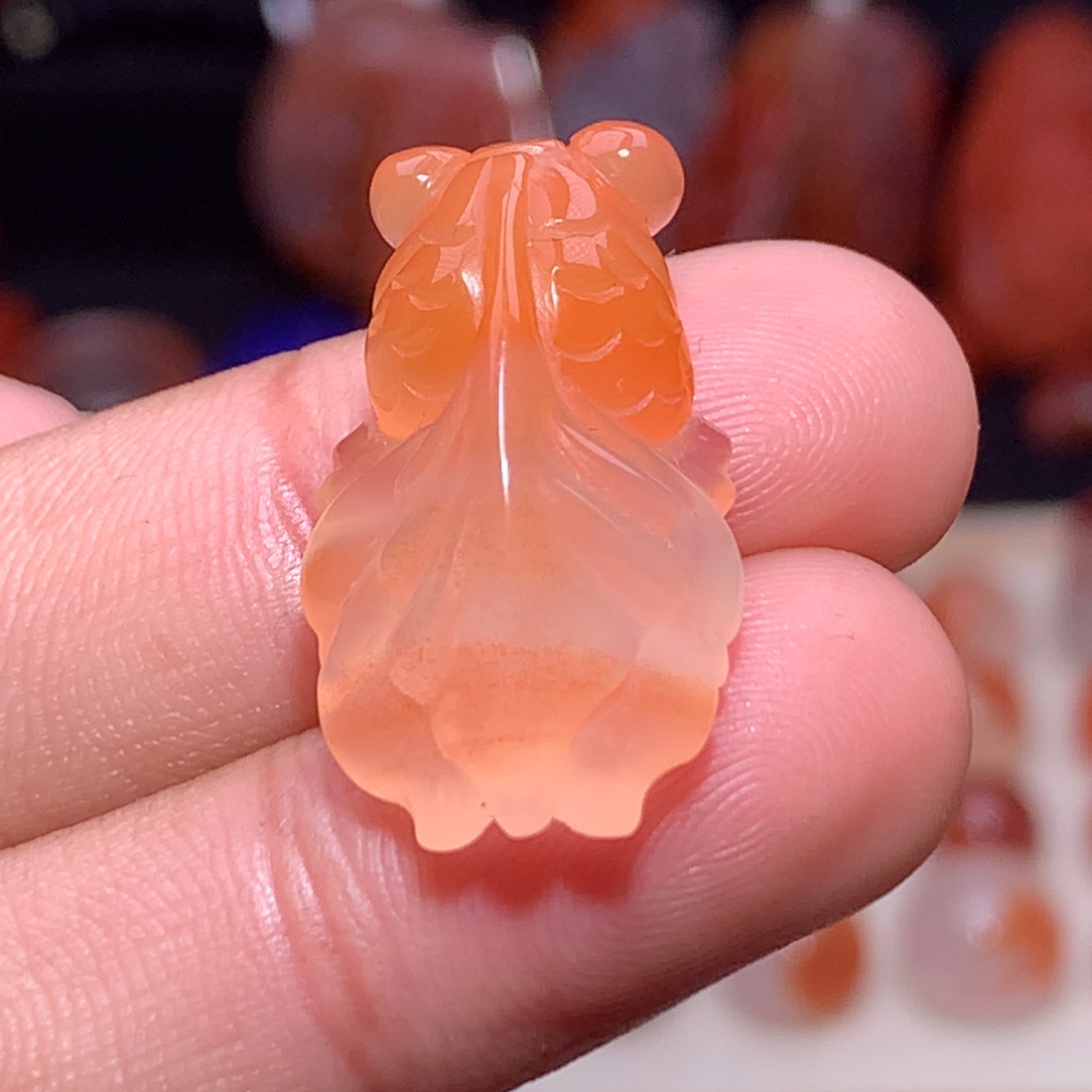 南红玛瑙未镶嵌珠宝半成品金鱼了