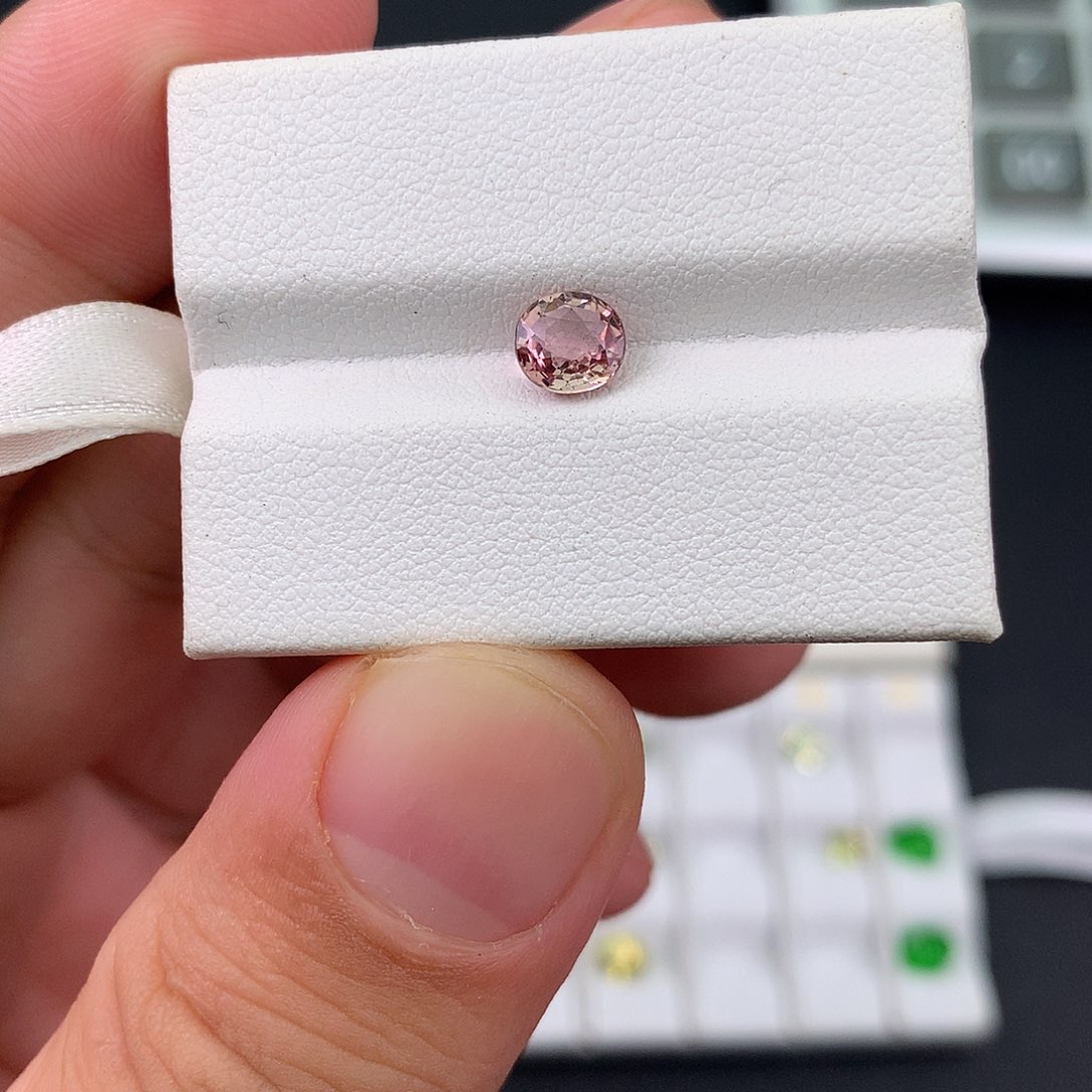 未镶嵌裸石碧玺0.85克拉双色碧玺