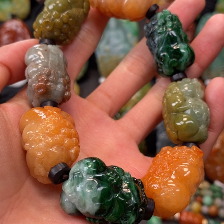 翡翠未镶嵌颈饰缅甸天然翡翠A货