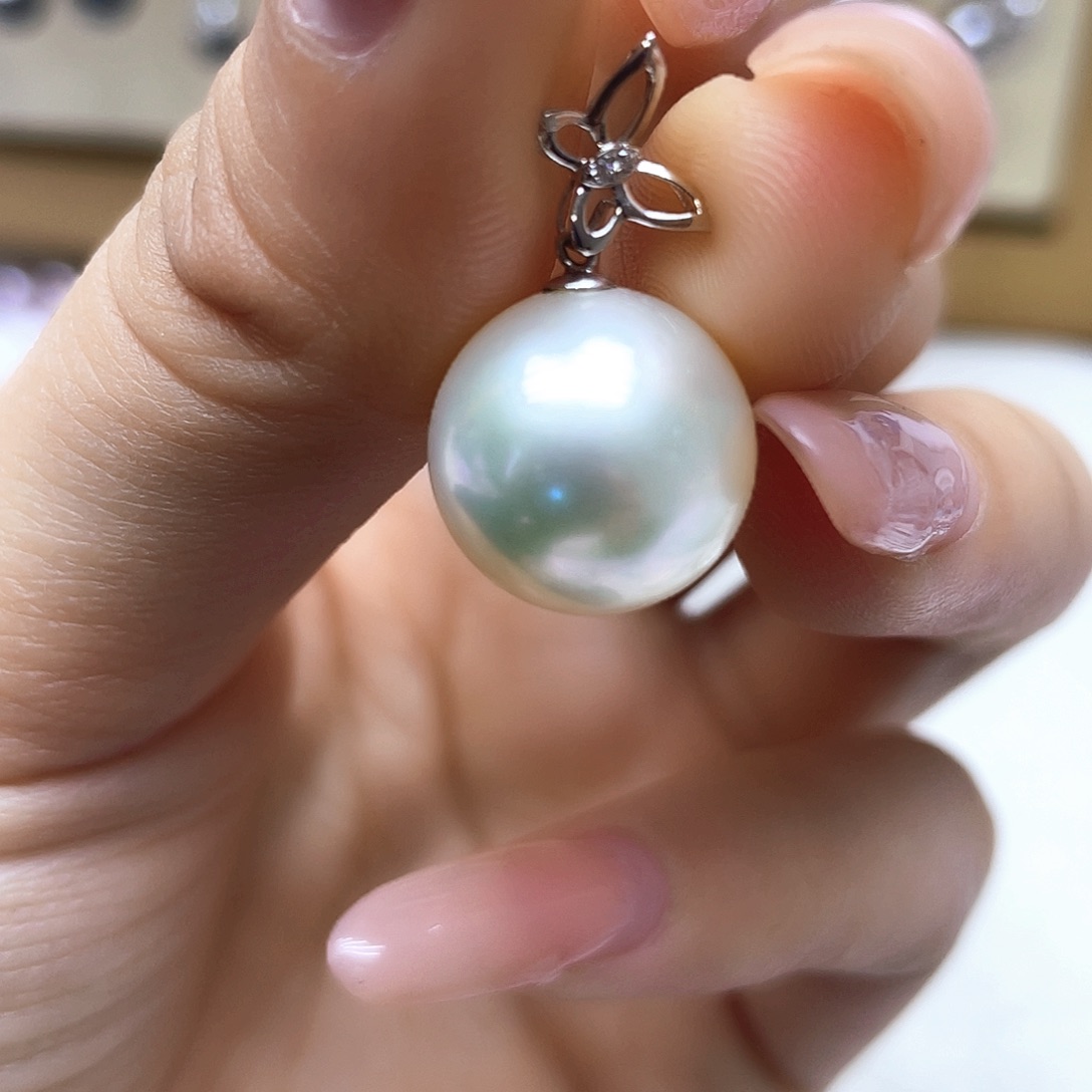 海水珍珠颈饰18K金镶嵌