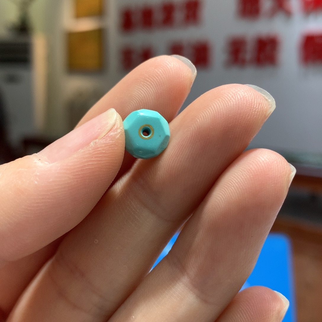 绿松石配饰未镶嵌