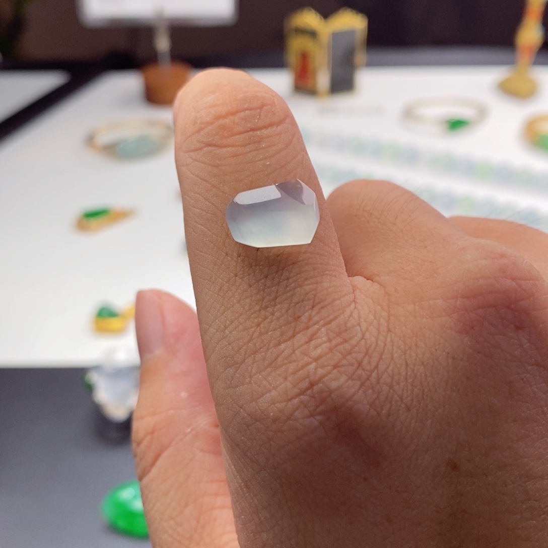 定制翡翠未镶嵌裸石