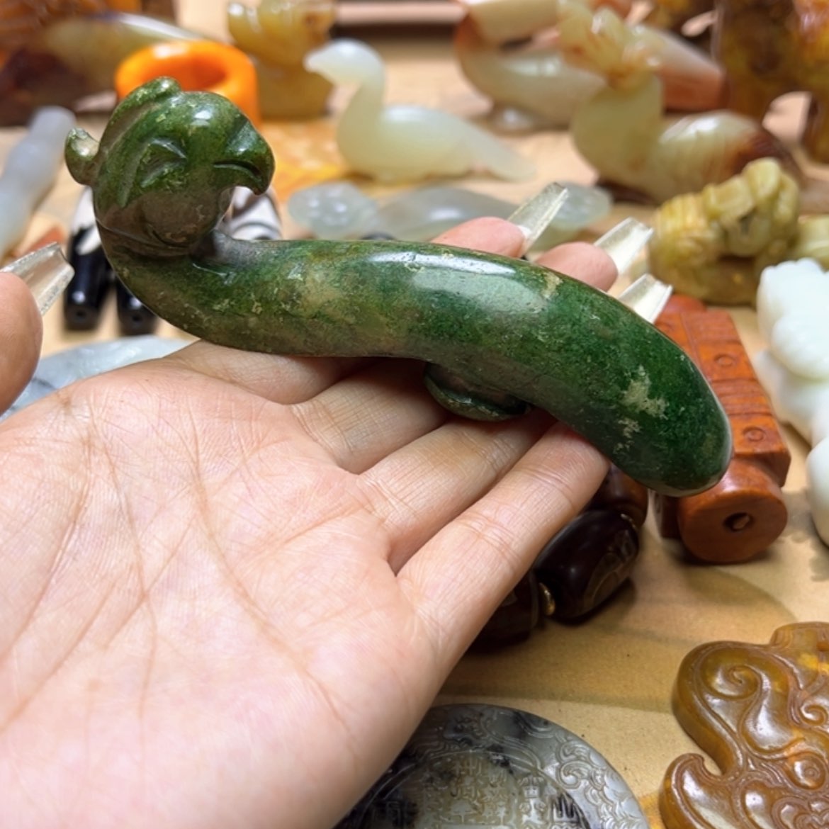 【闪购商品】蛇纹石玉颈饰未镶嵌