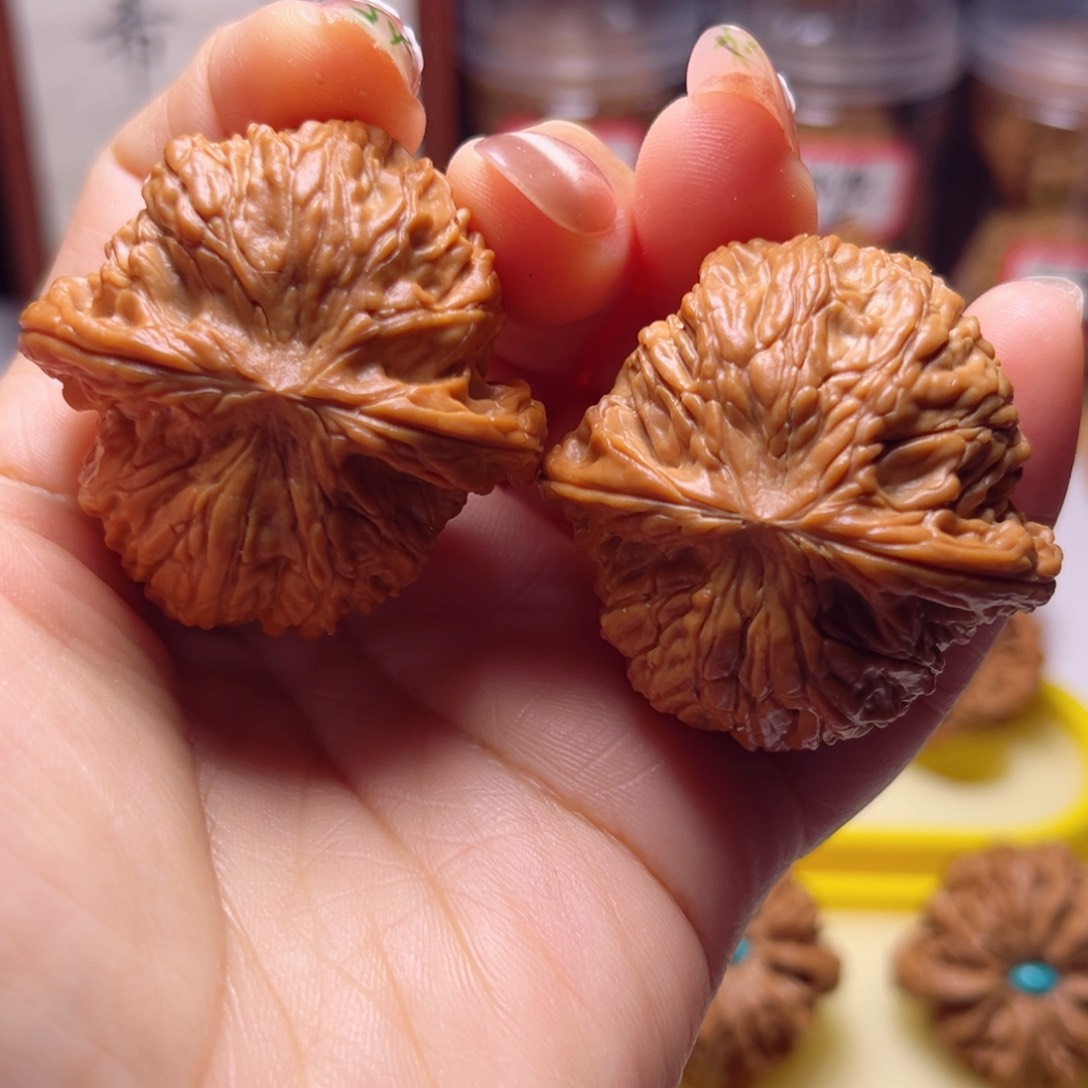 文玩核桃吊坠全品正球磨