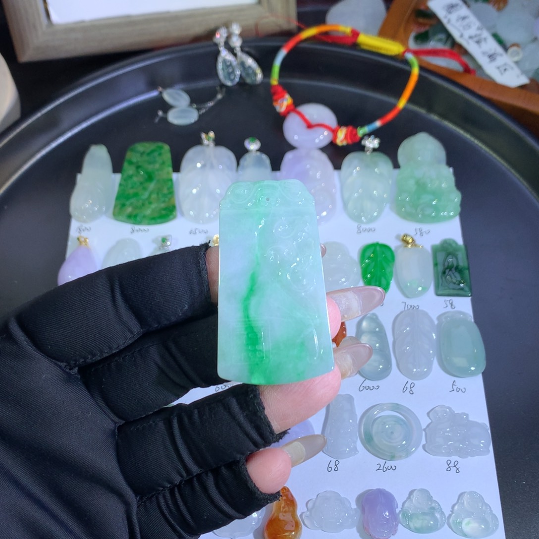 翡翠未镶嵌吊坠(不含链)仿古福牌