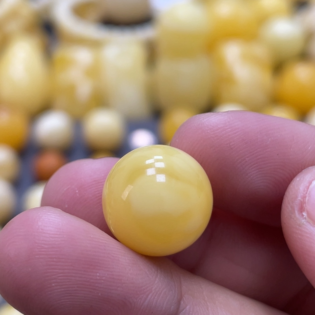 蜜蜡未镶嵌裸石14.4mm浓蜡