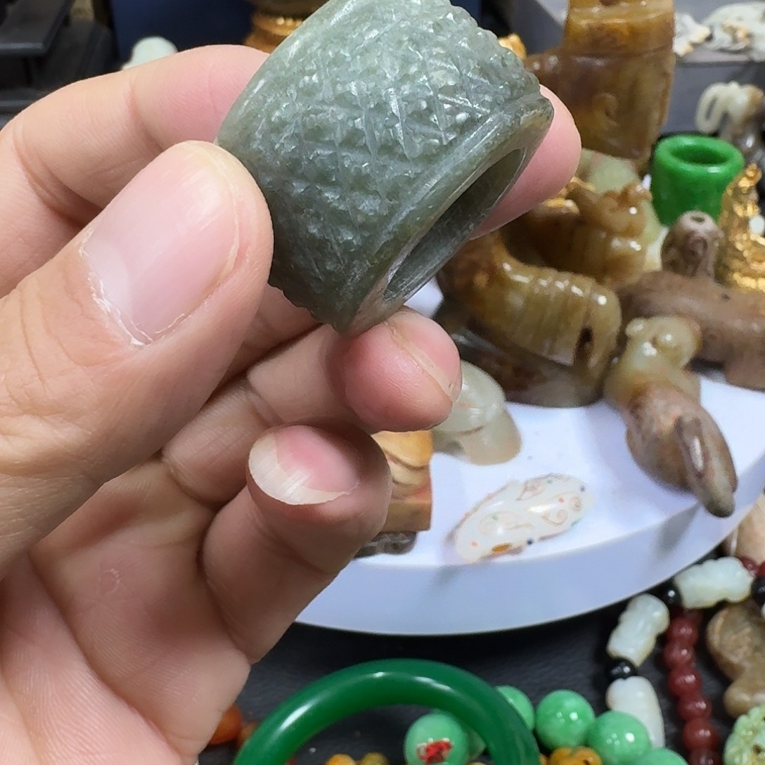 和田玉（糖玉）未镶嵌挂件