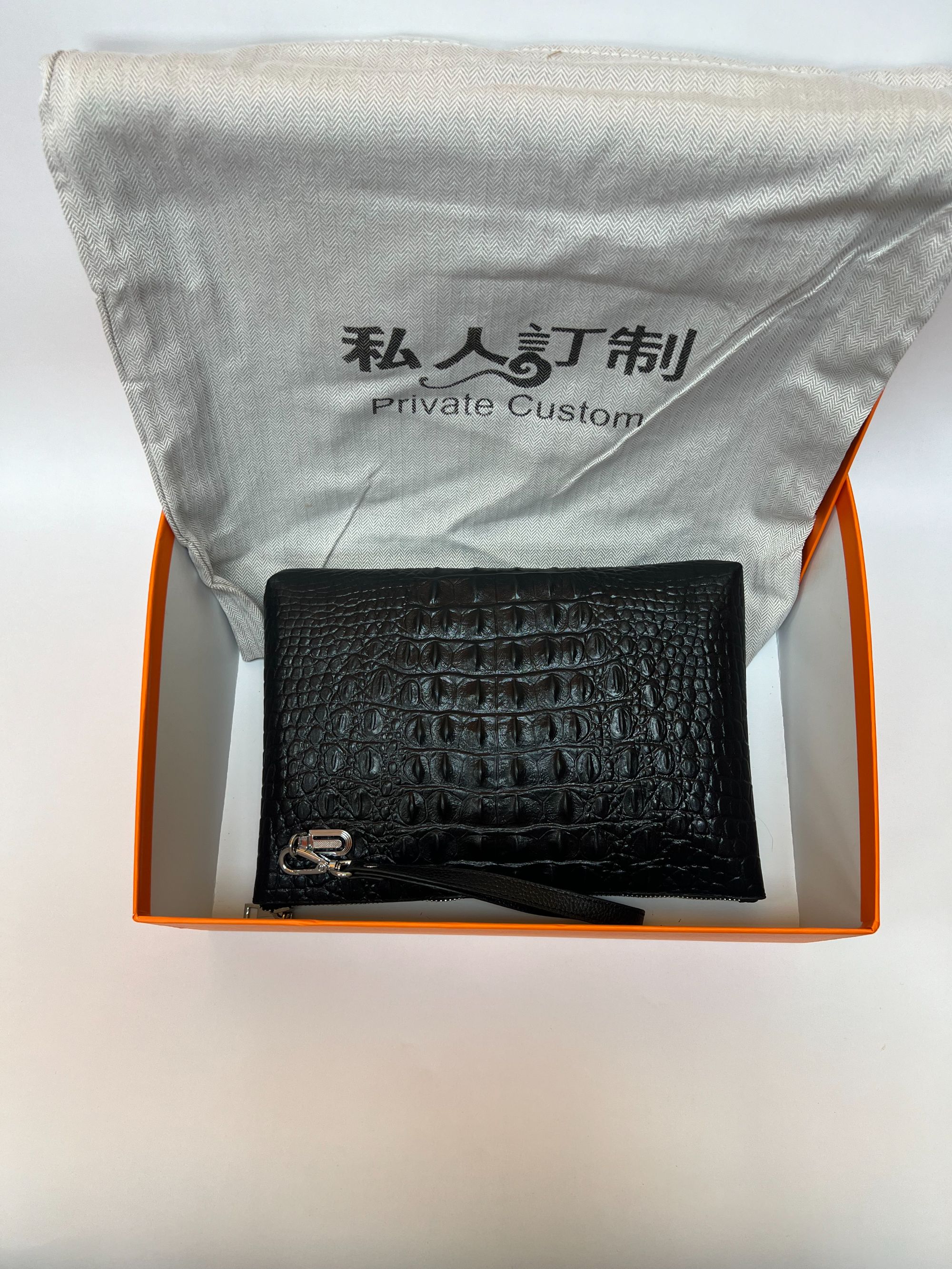 轻奢手包，尽显潮流风范