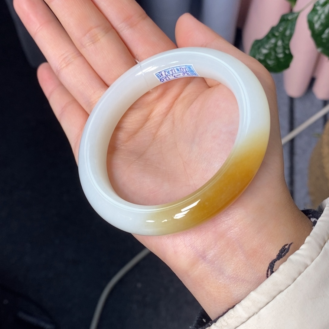 和田玉新疆一口糖白老料未镶嵌59