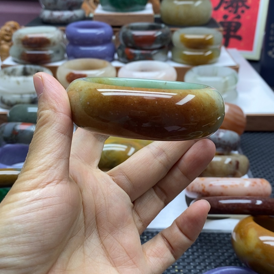 水***蓝石英岩玉手镯未镶嵌