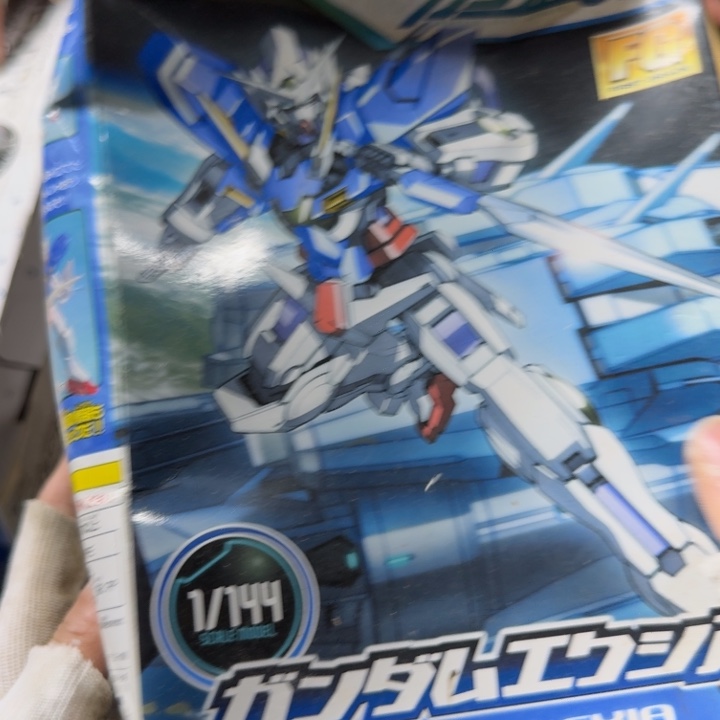 志**途中古商品，瑕疵品，不保好坏。983