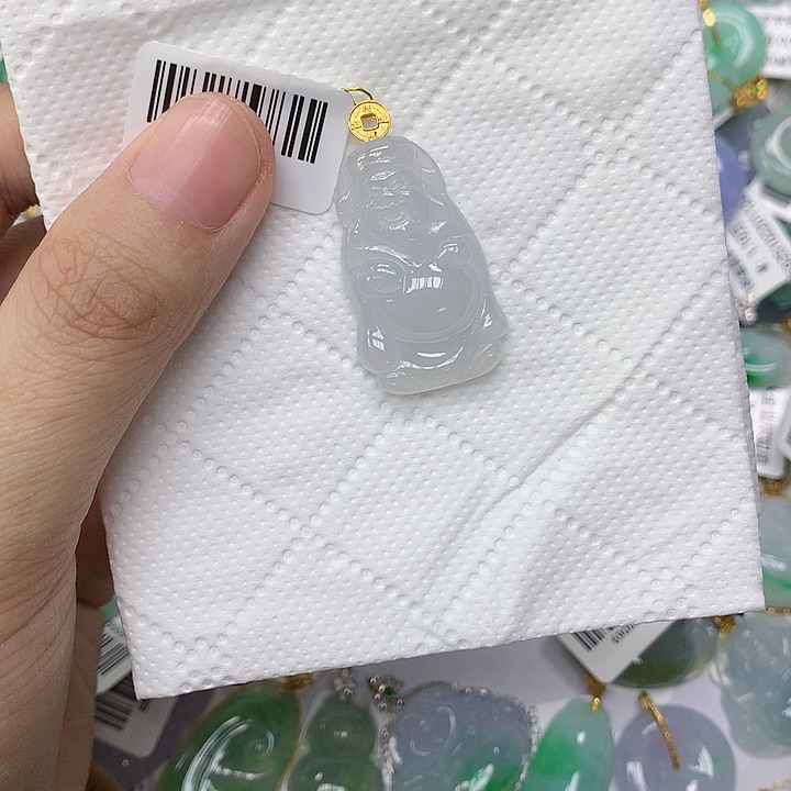 颈饰18K金镶嵌翡翠