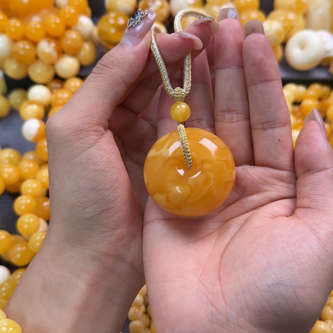 蜜蜡未镶嵌珠宝奇石35g