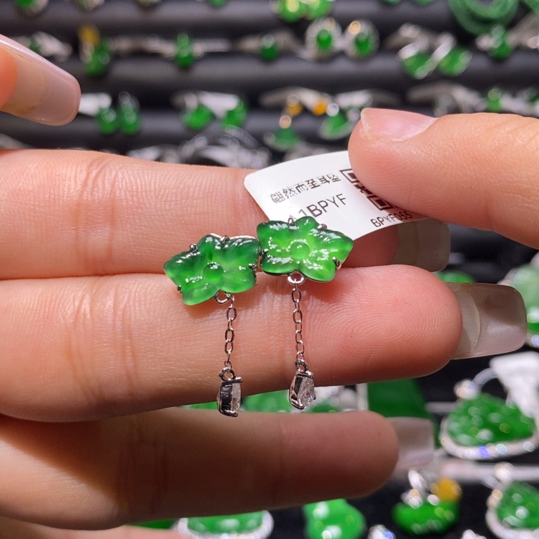 翡翠耳饰银S925镶嵌天然翡翠