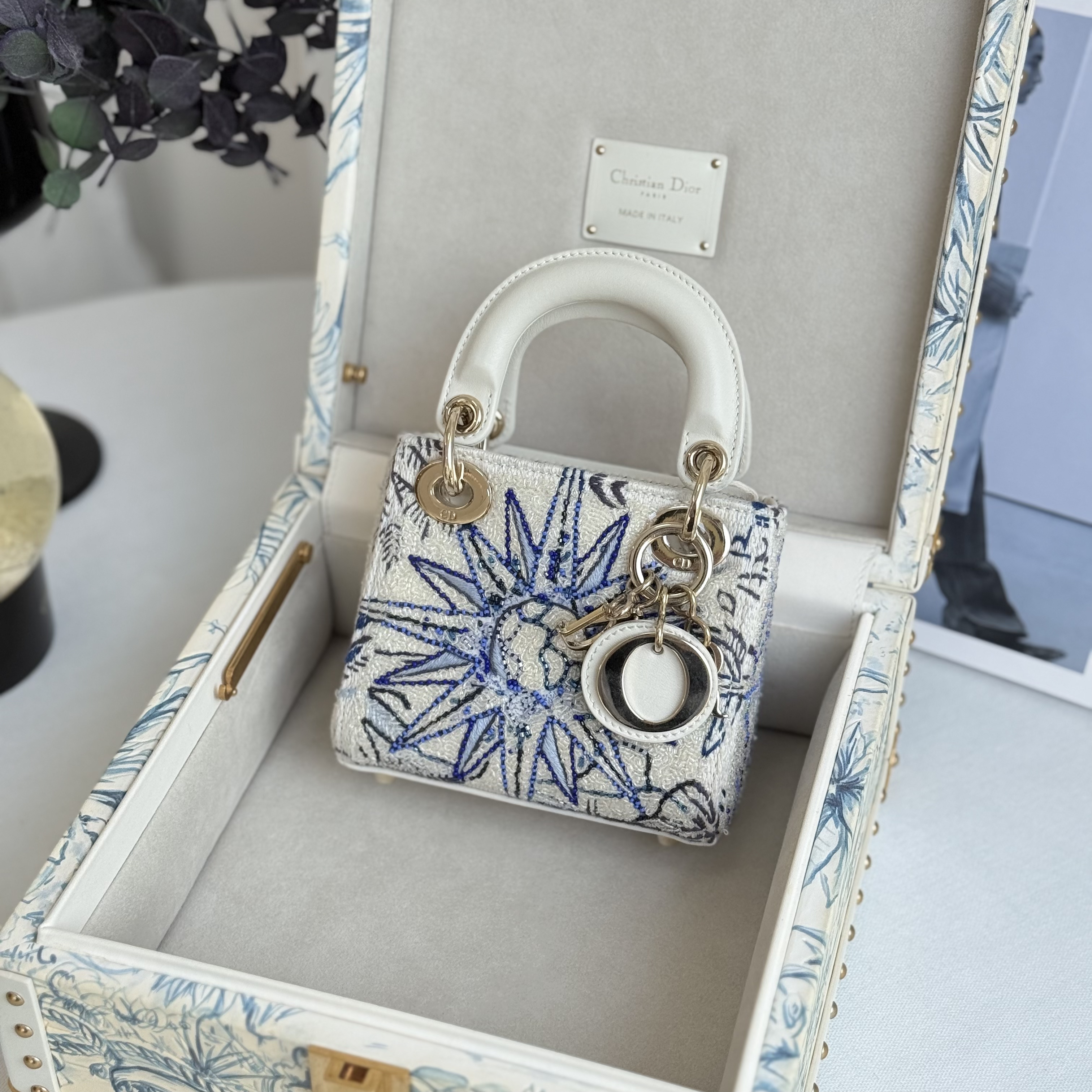 99新 DIOR/迪奥 迪奥无限梦境夏日限定硬箱戴妃手提包 22年编码