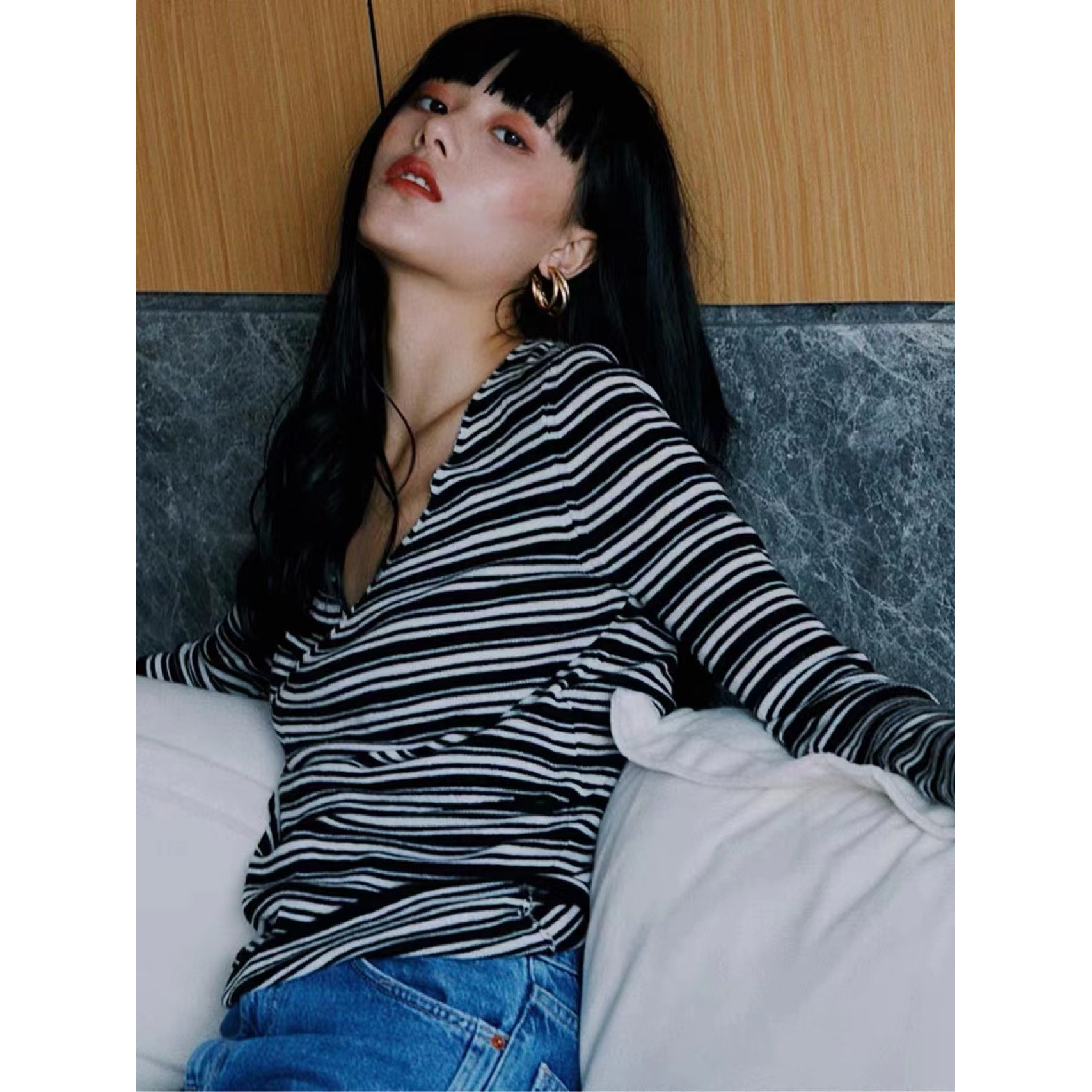 4915条纹V领打底衫