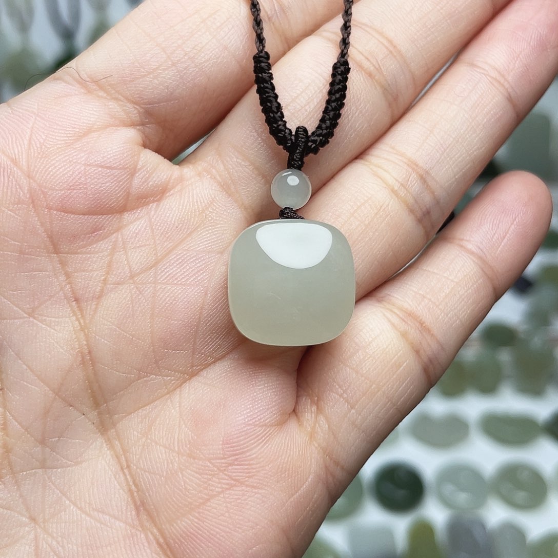 颈饰未镶嵌和田玉再****、