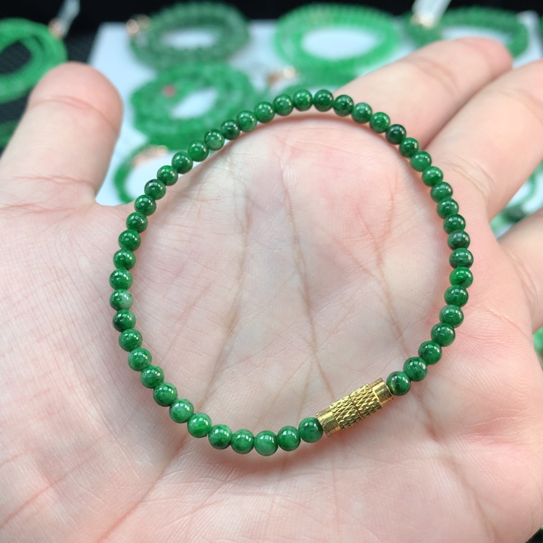 翡翠手链未镶嵌翡翠