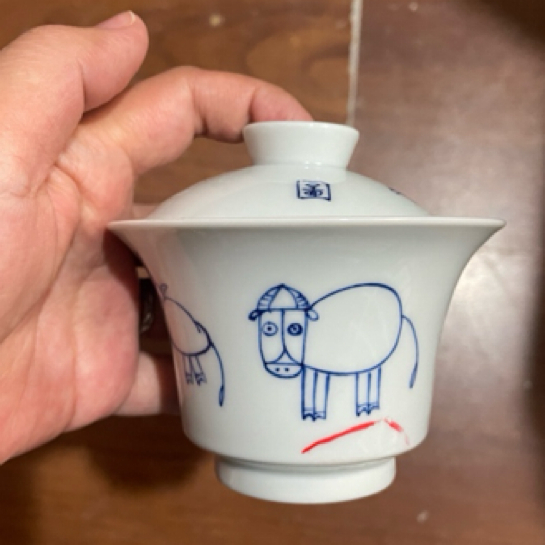 阅贤斋气窑五牛图马蹄盖碗微瑕