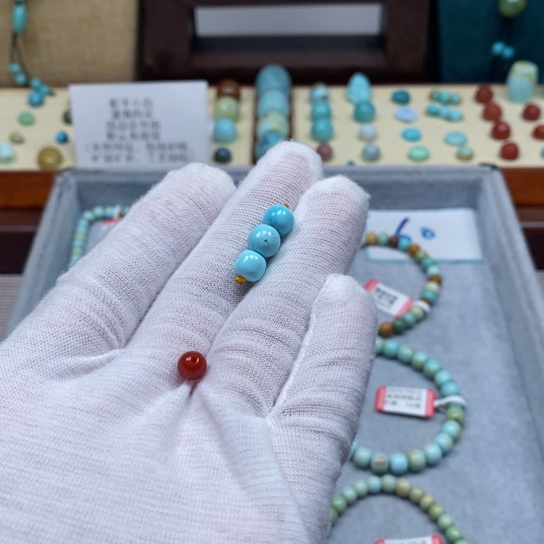 南红玛瑙配饰未镶嵌