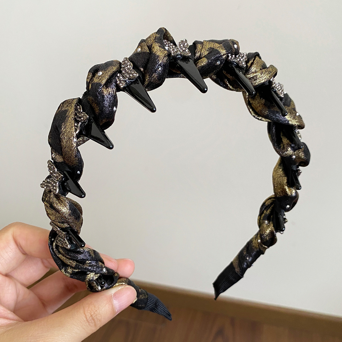 小众设计感满钻网红带齿发箍女复古豹纹头箍高颅顶显脸小洗脸发卡