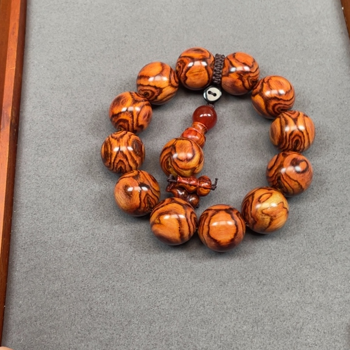 捞***七黄花梨/降香黄檀手串/手链海南黄花梨对眼鬼脸20