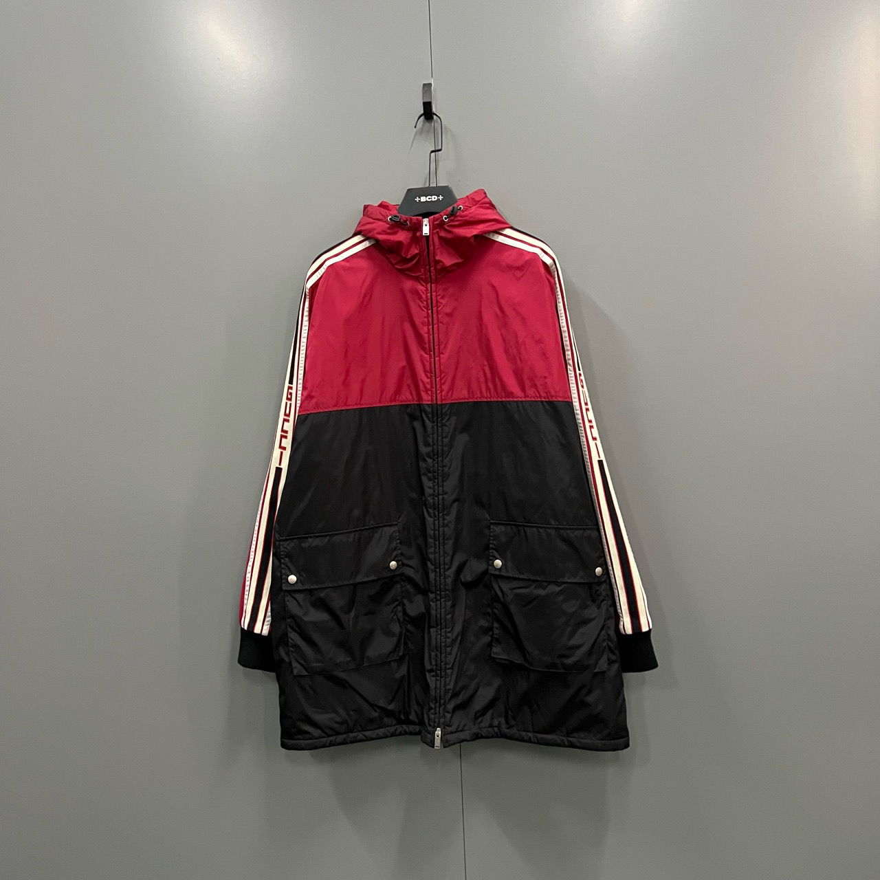 95新 GUCCI/古驰 （jp）121 拼色侧边条纹logo外套 52码/