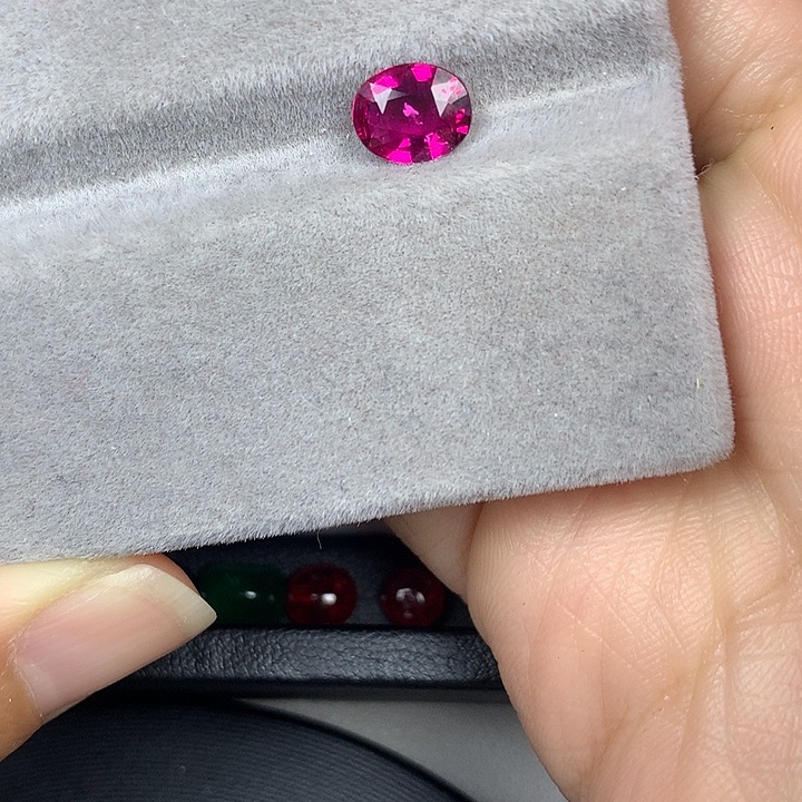 碧玺未镶嵌裸石1ct卢比莱