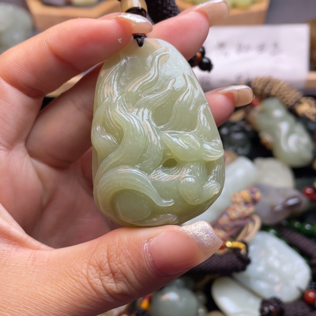 和田玉颈饰未镶嵌