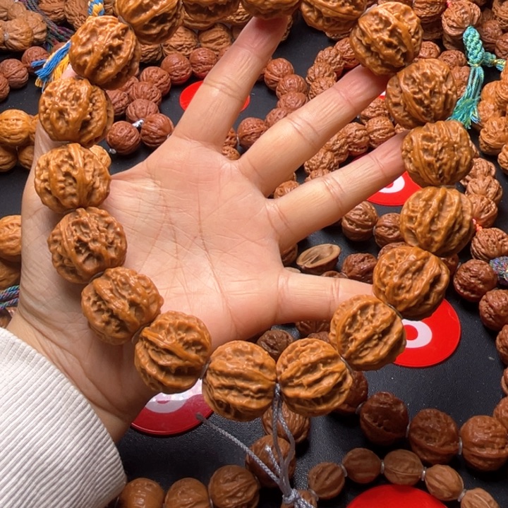 文玩核桃吊坠诚**待粗筋龙脊八棱