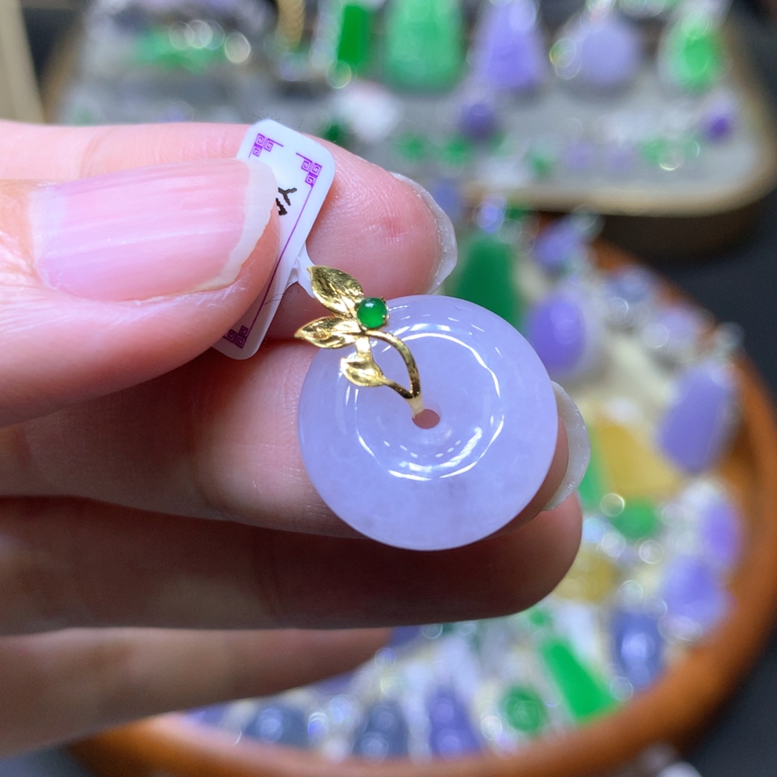 【闪购商品】翡翠颈饰18K金镶嵌翡翠吊坠项链