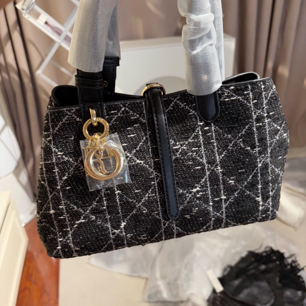 多层款轻奢风斜挎款斜挎包菱格戴妃包肩包轻奢包